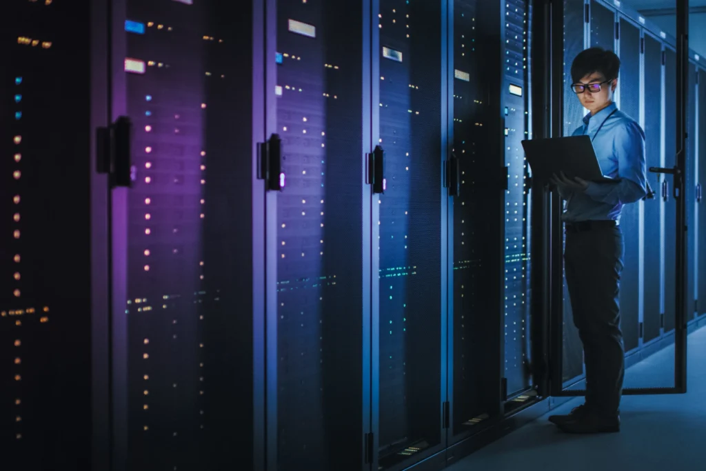 Choosing the right cloud model in a modern data center. 